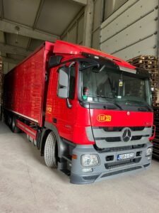 18bdaade-1969-4f63-aa22-9665ba0c9fa6